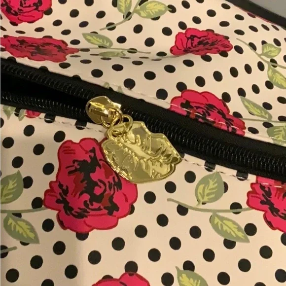 Betsey Johnson Weekender Bag and Crossbody Bag set NWT - Picture 16 of 16